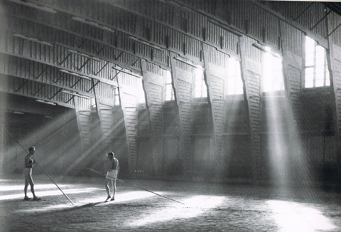Centro desportivo em Otaniemi. Alvar Aalto. Foto: Heikki  Havas. 1952